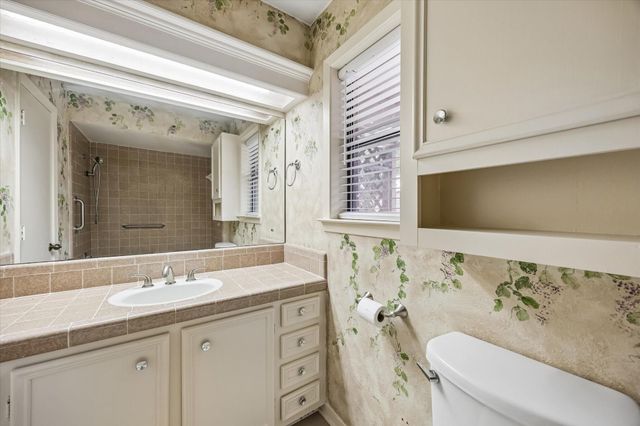 103 Bluebonnet Drive, Bellville, TX 77418