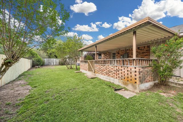 103 Bluebonnet Drive, Bellville, TX 77418