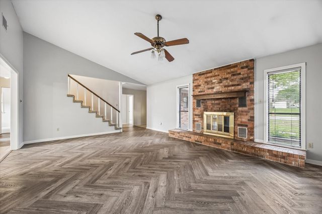103 Bluebonnet Drive, Bellville, TX 77418