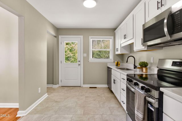 2331 Kennington Road, Raleigh, NC 27610