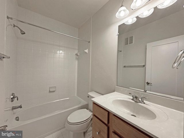 44766 TIVERTON SQ, Ashburn, VA 20147