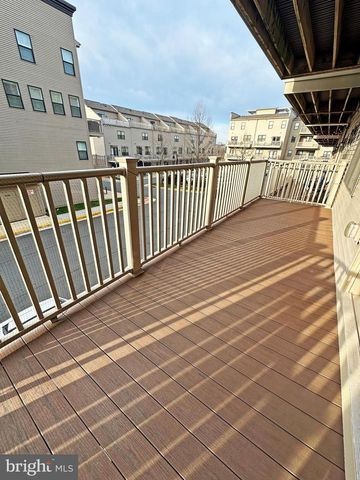 44766 TIVERTON SQ, Ashburn, VA 20147