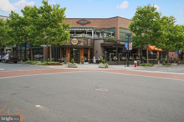 44766 TIVERTON SQ, Ashburn, VA 20147