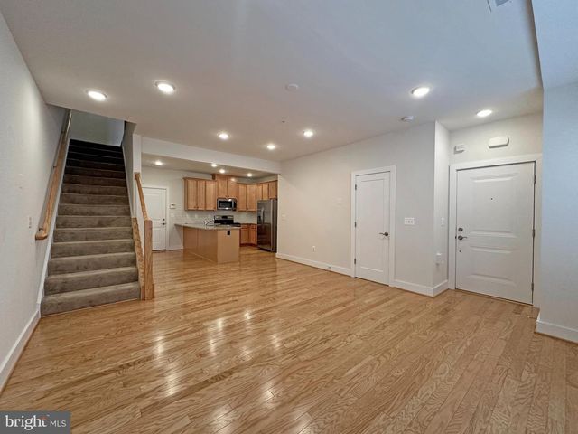 44766 TIVERTON SQ, Ashburn, VA 20147