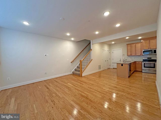 44766 TIVERTON SQ, Ashburn, VA 20147