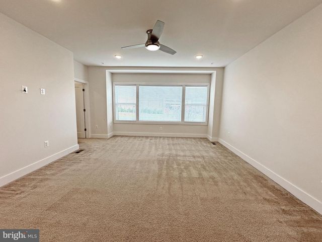 44766 TIVERTON SQ, Ashburn, VA 20147