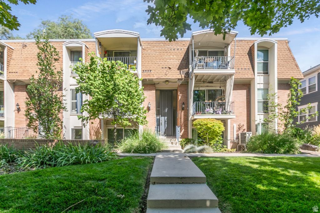127 S 800 E #24, Salt Lake City, UT 84102 — photo 2