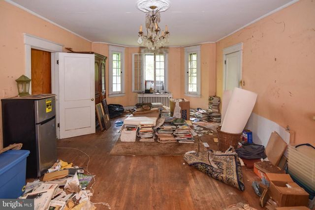 1 N. ROLLING RD, Baltimore, MD 21228