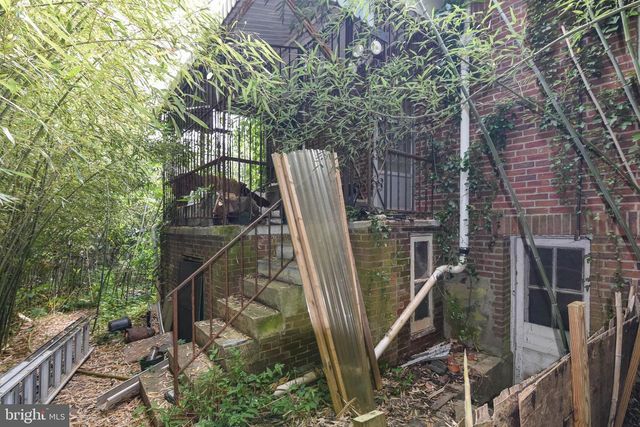 1 N. ROLLING RD, Baltimore, MD 21228