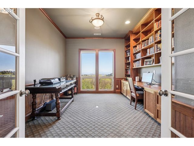 814 Nw SPRING Ave, Portland, OR 97229