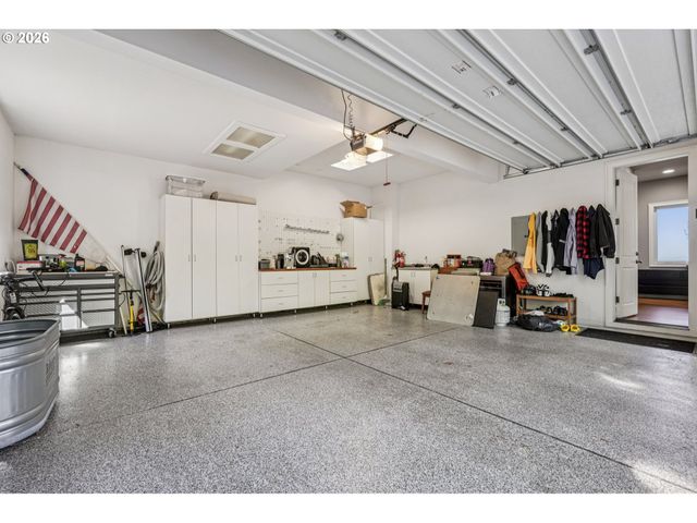 814 Nw SPRING Ave, Portland, OR 97229