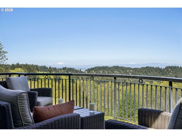 814 Nw SPRING Ave, Portland, OR 97229