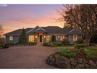 814 Nw SPRING Ave, Portland, OR 97229