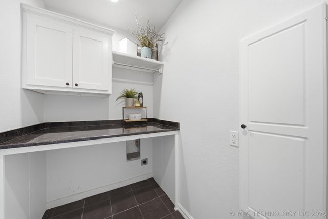 30733 E 65th Street S, Broken Arrow, OK 74014