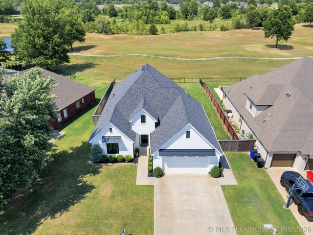 30733 E 65th Street S, Broken Arrow, OK 74014