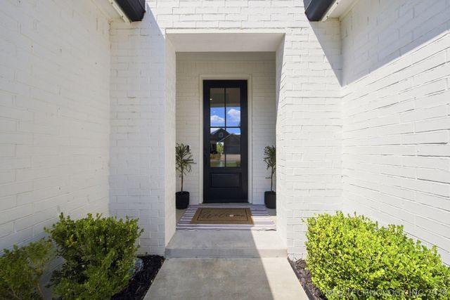 30733 E 65th Street S, Broken Arrow, OK 74014