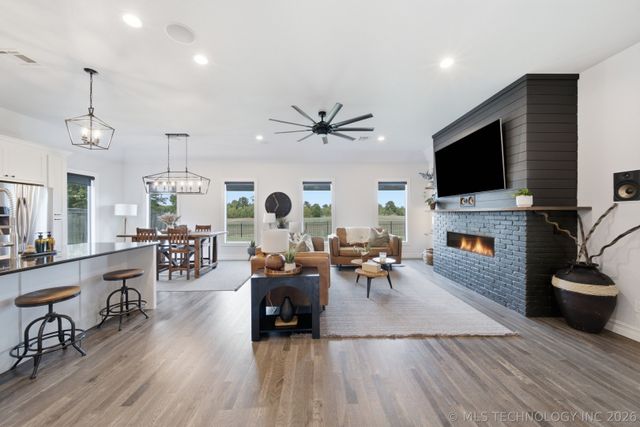 30733 E 65th Street S, Broken Arrow, OK 74014