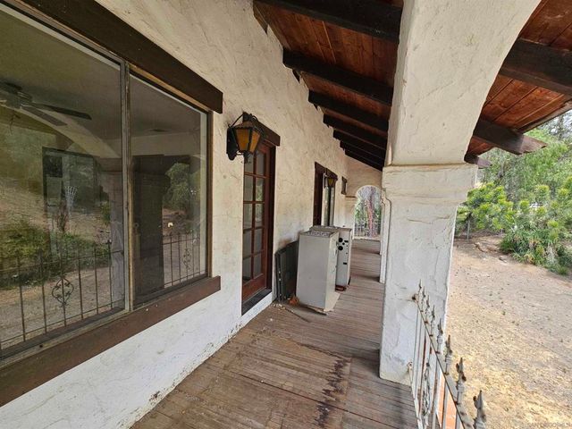 18055 Old Coach Rd, Poway, CA 92064