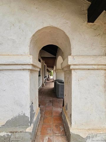 18055 Old Coach Rd, Poway, CA 92064