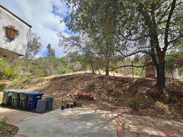 18055 Old Coach Rd, Poway, CA 92064