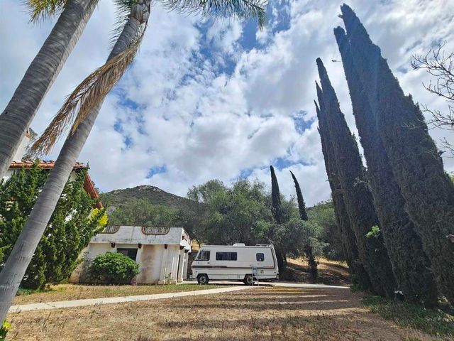 18055 Old Coach Rd, Poway, CA 92064