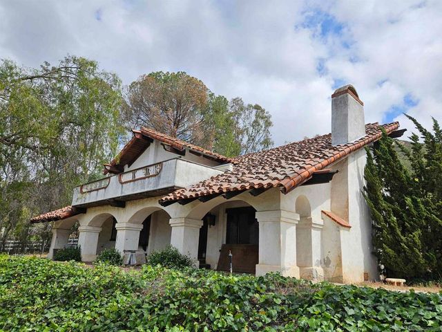 18055 Old Coach Rd, Poway, CA 92064