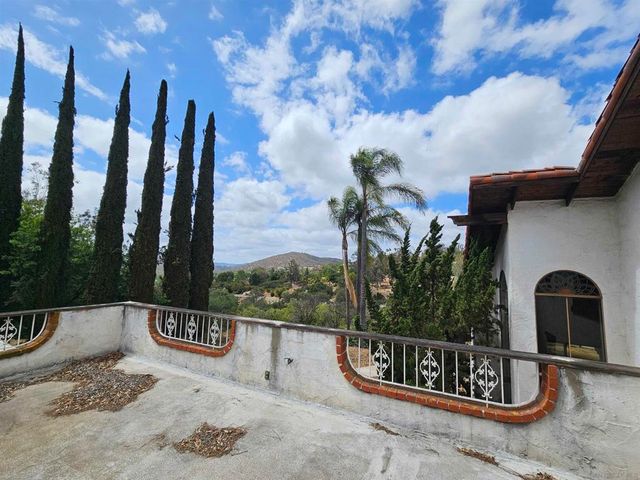 18055 Old Coach Rd, Poway, CA 92064