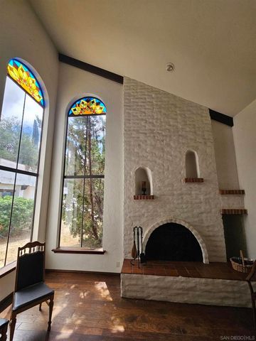 18055 Old Coach Rd, Poway, CA 92064