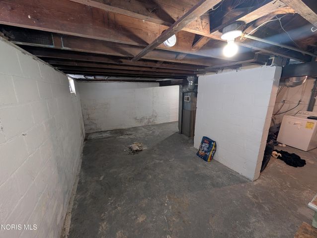 4037 Packard Road, Toledo, OH 43612