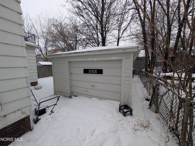 4037 Packard Road, Toledo, OH 43612