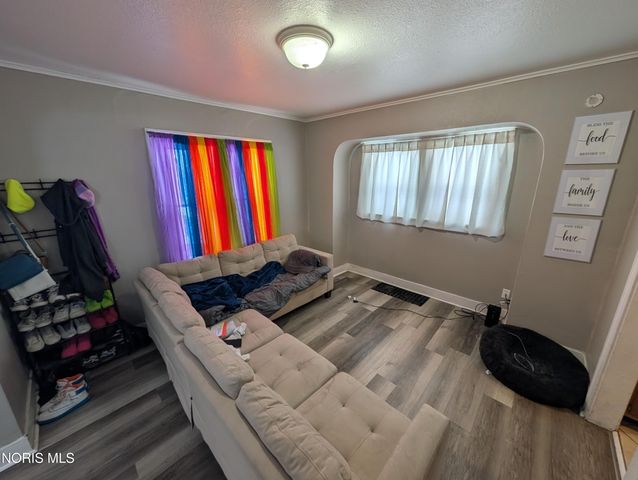 4037 Packard Road, Toledo, OH 43612