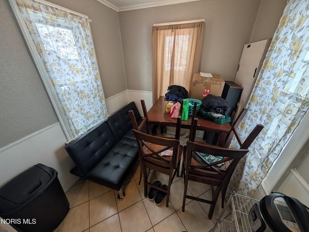 4037 Packard Road, Toledo, OH 43612