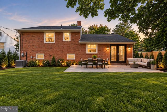 125 W THOMPSON AVE, Springfield, PA 19064