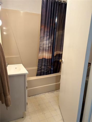 320 Main St, New Kensington, PA 15068