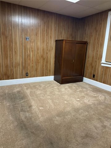 320 Main St, New Kensington, PA 15068