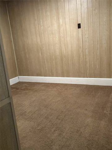 320 Main St, New Kensington, PA 15068