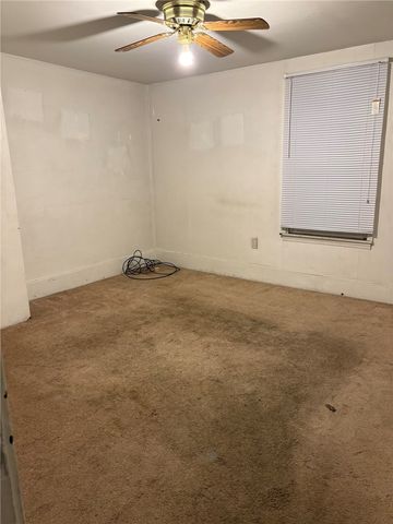 320 Main St, New Kensington, PA 15068