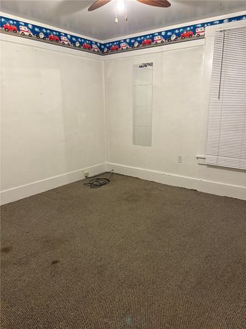 320 Main St, New Kensington, PA 15068