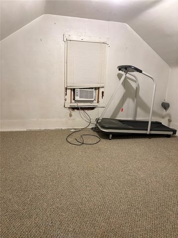 320 Main St, New Kensington, PA 15068