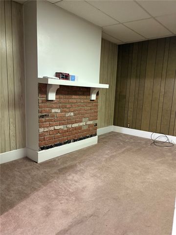 320 Main St, New Kensington, PA 15068