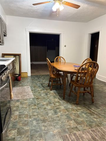 320 Main St, New Kensington, PA 15068