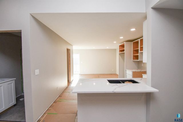 5513 W Rock Hill Pl Place, Sioux Falls, SD 57107