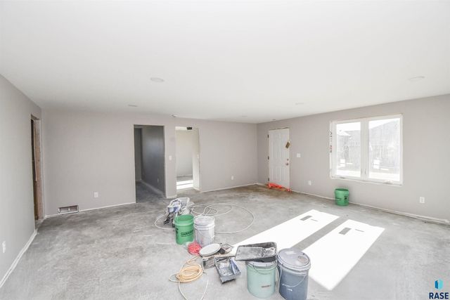 5513 W Rock Hill Pl Place, Sioux Falls, SD 57107