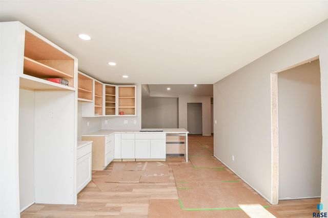 5513 W Rock Hill Pl Place, Sioux Falls, SD 57107