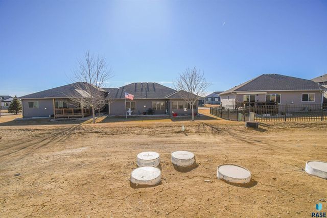 5513 W Rock Hill Pl Place, Sioux Falls, SD 57107