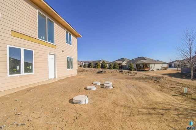5513 W Rock Hill Pl Place, Sioux Falls, SD 57107