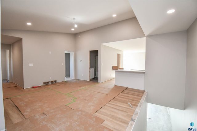 5513 W Rock Hill Pl Place, Sioux Falls, SD 57107