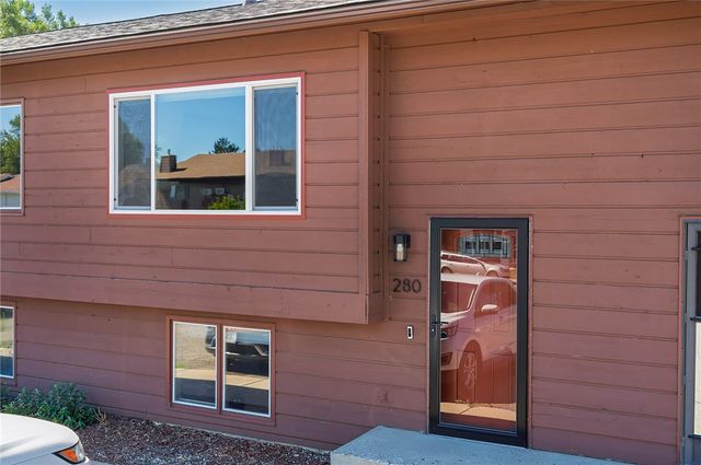 280 Westchester Square S, Billings, MT 59105