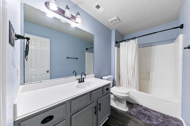 6202 Lake Chase Court, Katy, TX 77493