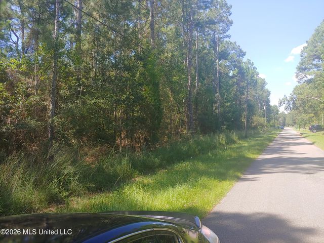 E Newton Street, Bay Saint Louis, MS 39520